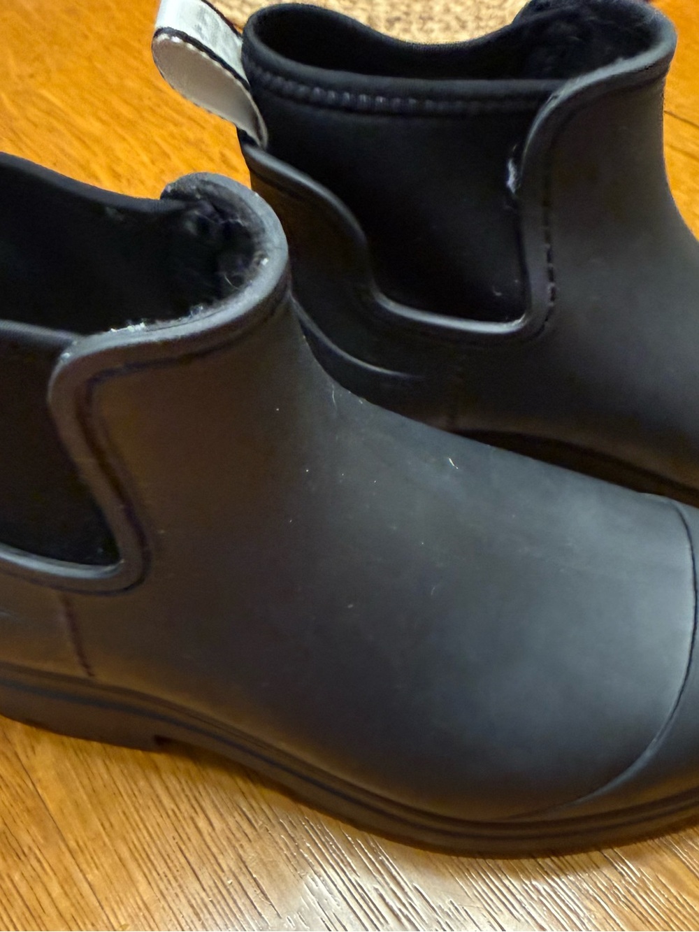 UGG Black Ankle Boots with White Fleece Lining - Picture 6 of 7